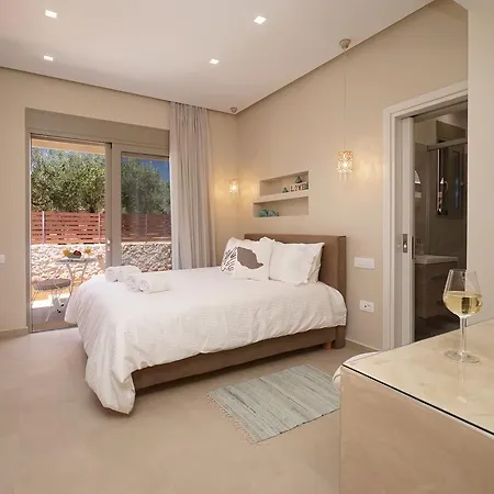 Kalli Pangea Трапезаки