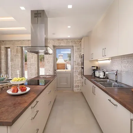 Вилла Kalli Pangea *